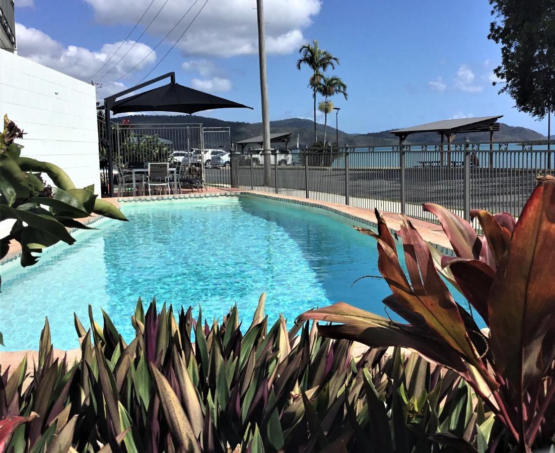 Whitsunday Waterfront Apartments Airlie Beach Zewnętrze zdjęcie